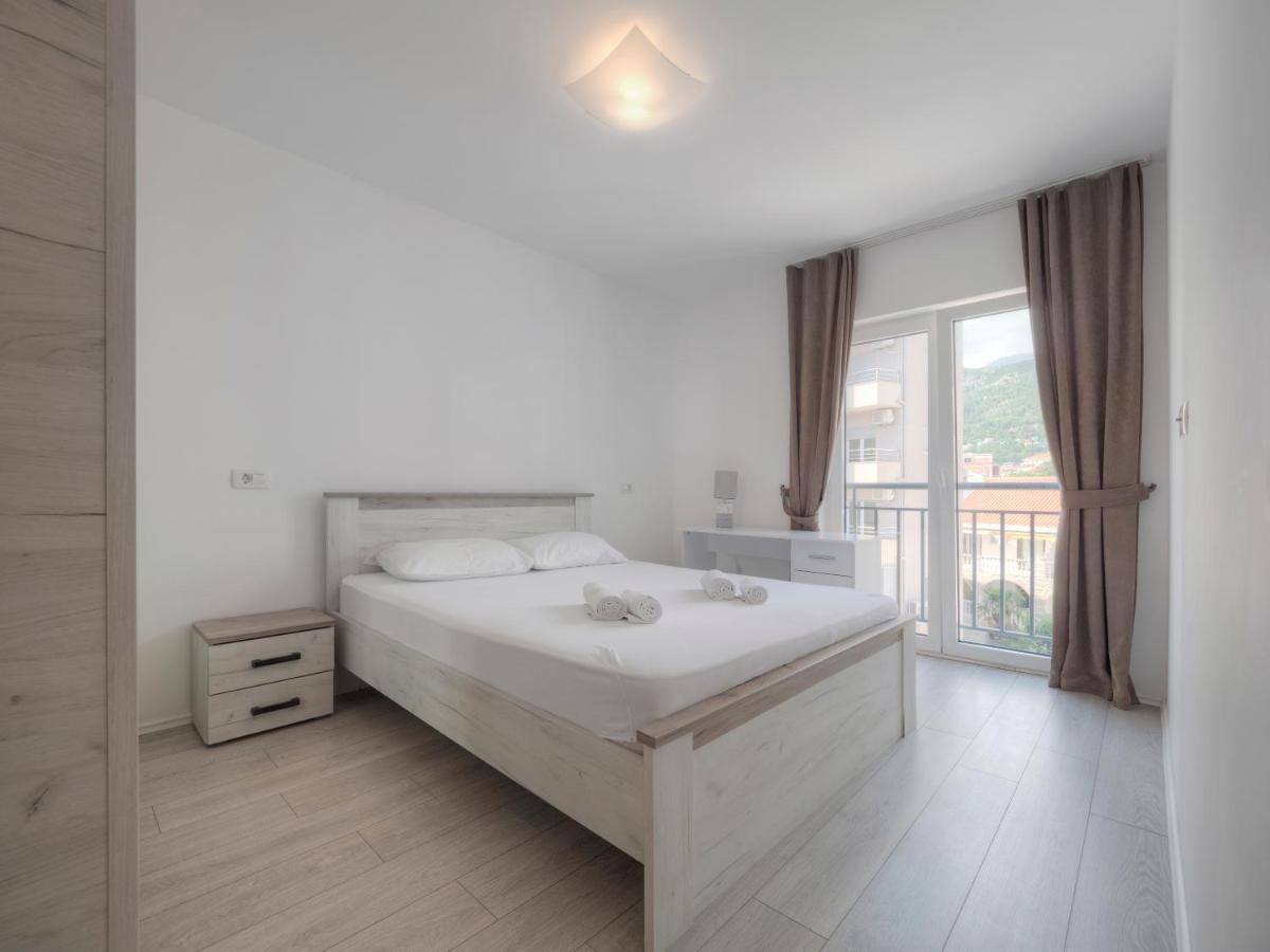 Family Three Bedroom Apartment Brando Budva Exteriör bild