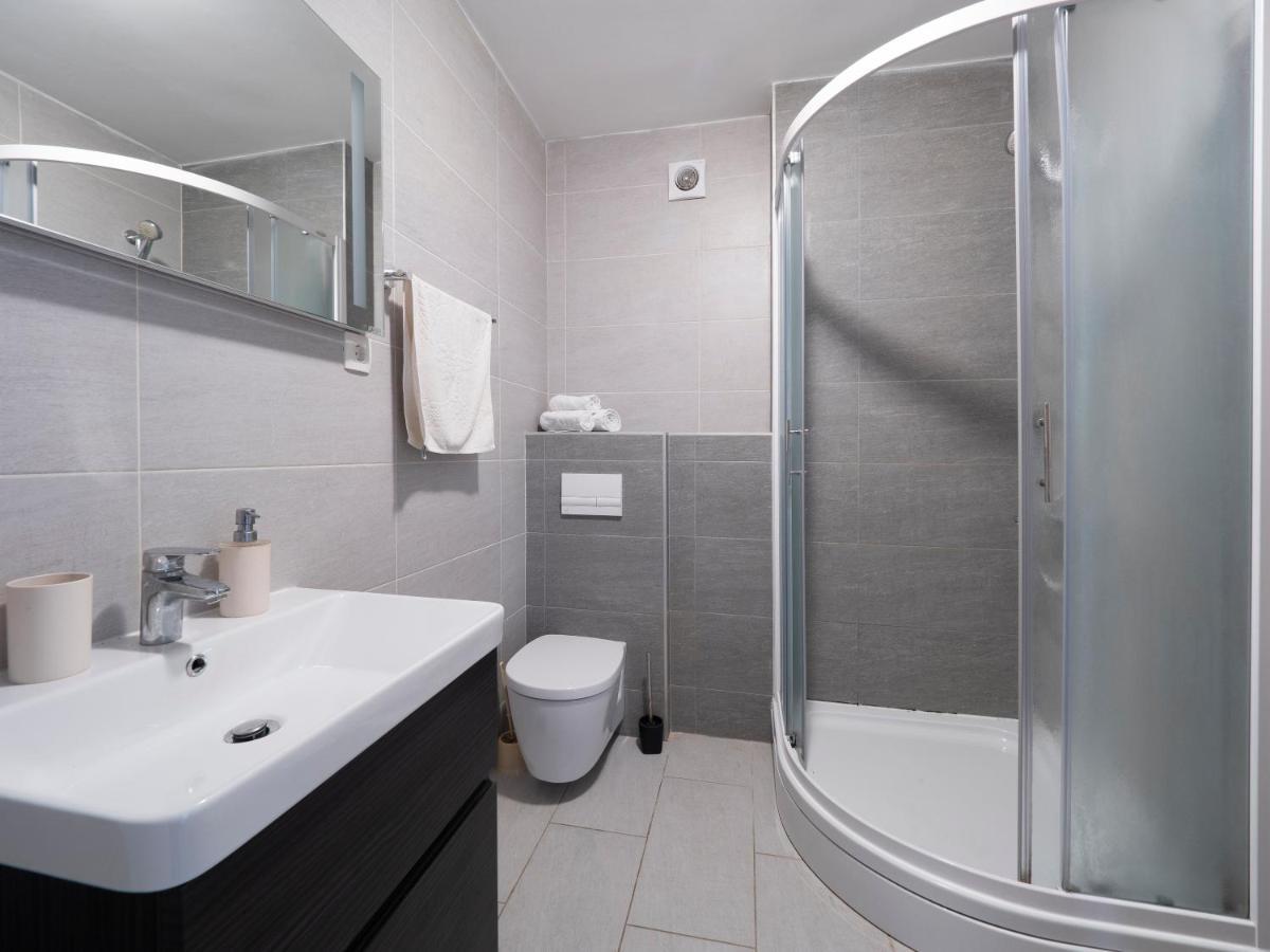 Family Three Bedroom Apartment Brando Budva Exteriör bild